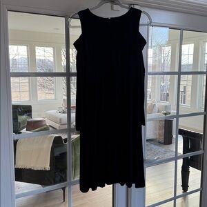 Loft LBD!!! Elegant Black cut out should long sleeve Women's Dress